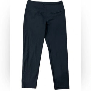 Victoria’s Secret Victoria Sport Black Knockout Capri Leggings Size Small